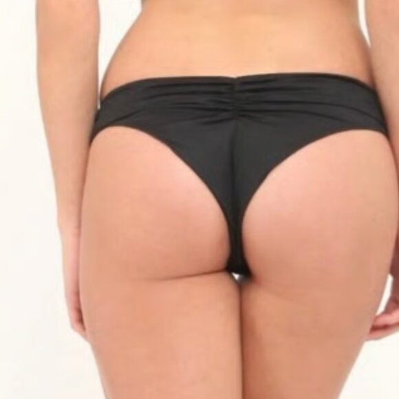 Low Rise Reversable Brazilian Bikini. - Picture 1 of 4